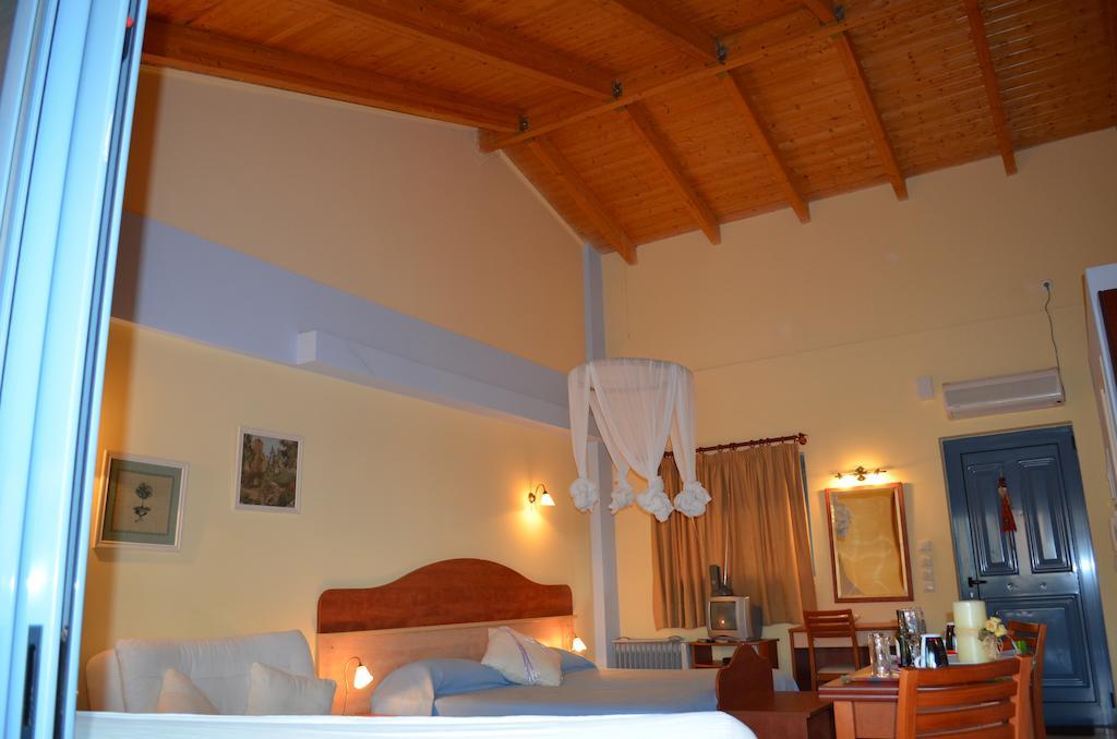 Aparthotel Ktima Xiliadou Chiliadou  Zimmer foto