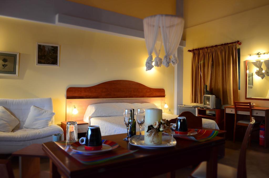 Aparthotel Ktima Xiliadou Chiliadou  Zimmer foto